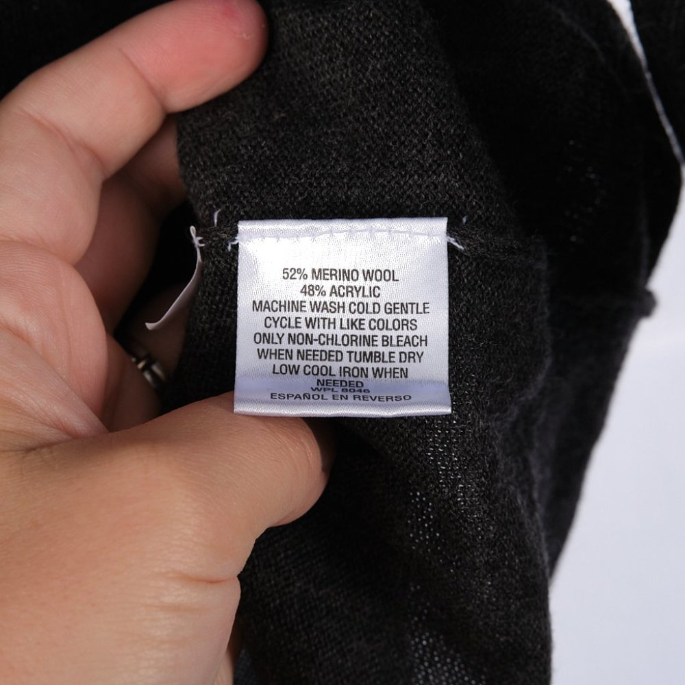 Club Room Gray Merino Wool Blend V-Neck Men's XL Lightweight Sweater - Picture 6 of 7